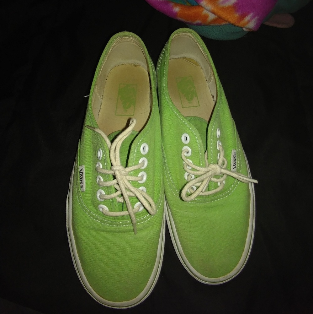 Green vans sz 8!